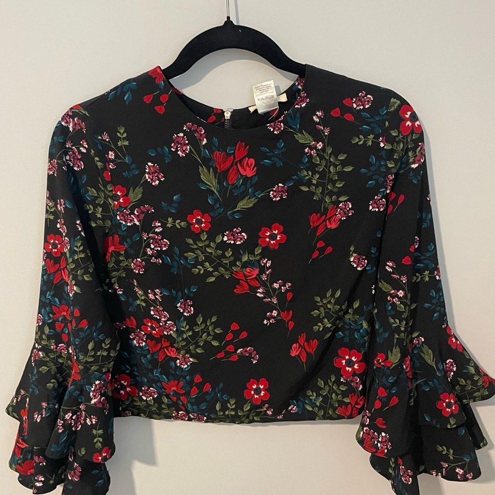 Floral Ruffle Sleeve Crop Blouse - Black with Red & Green